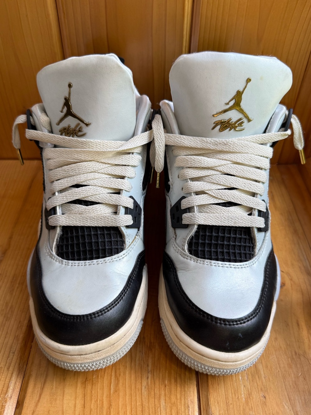 Nike Air Jordan 4 Retro Platinum Gold 6.5Y Women’s Size 8 Equivalent Sneaker
